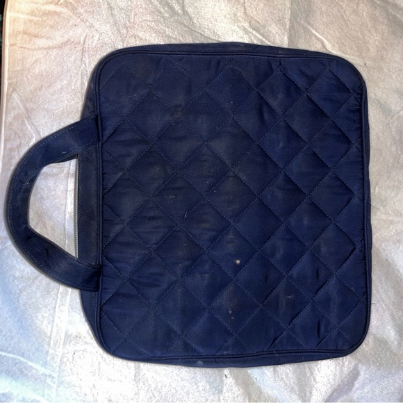 Vera Bradley Hanging Tri-Compartment Toiletry Case - Picture 8 of 10